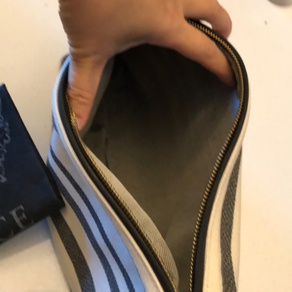 Vince Camuto handbag - Picture 5 of 5